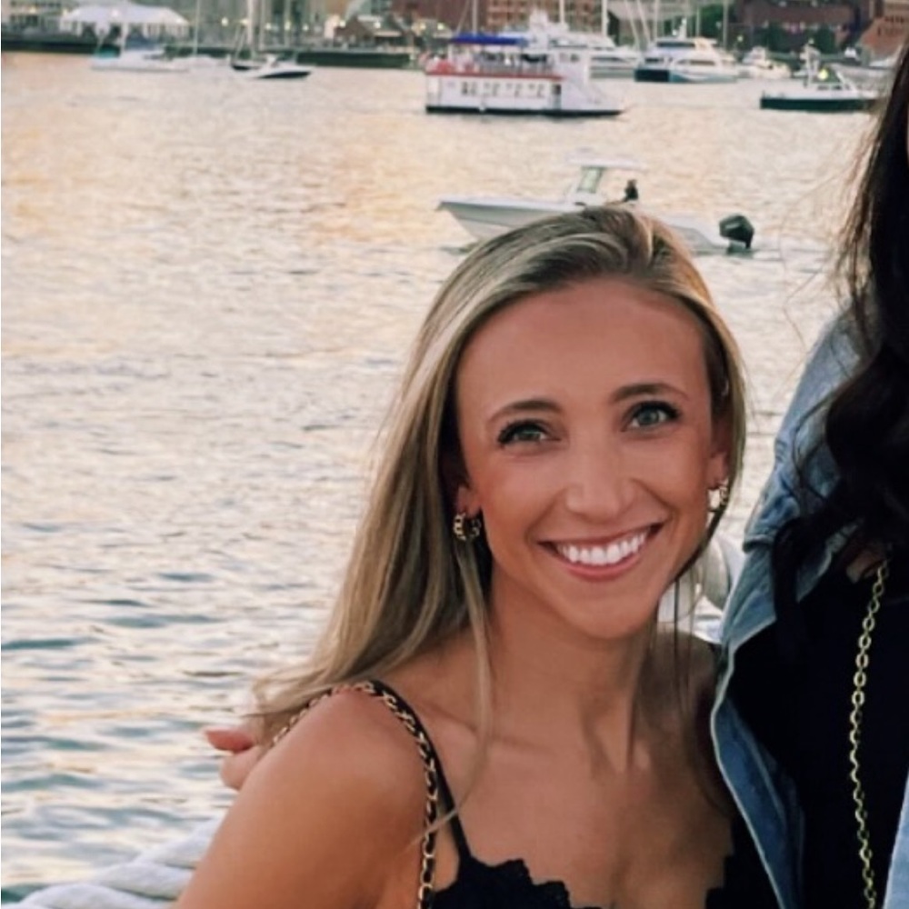Meet your Posher, Lauren